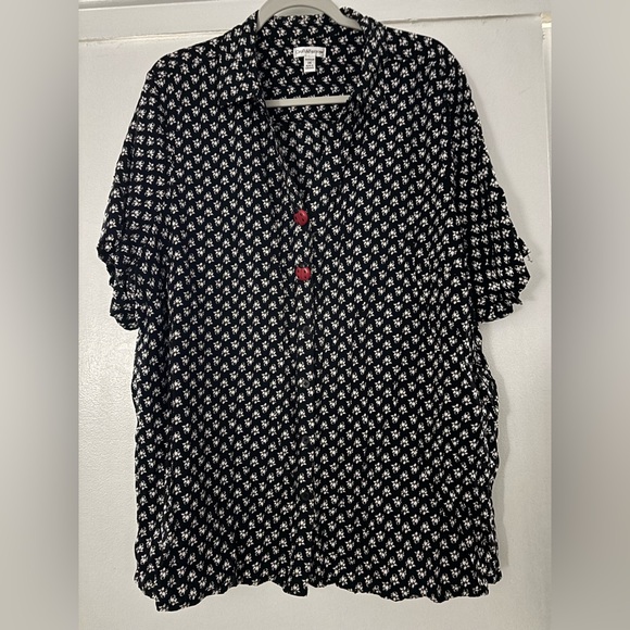 Croft & Barrow Black and White Button Down Shirt with Red Accents - Picture 1 of 6